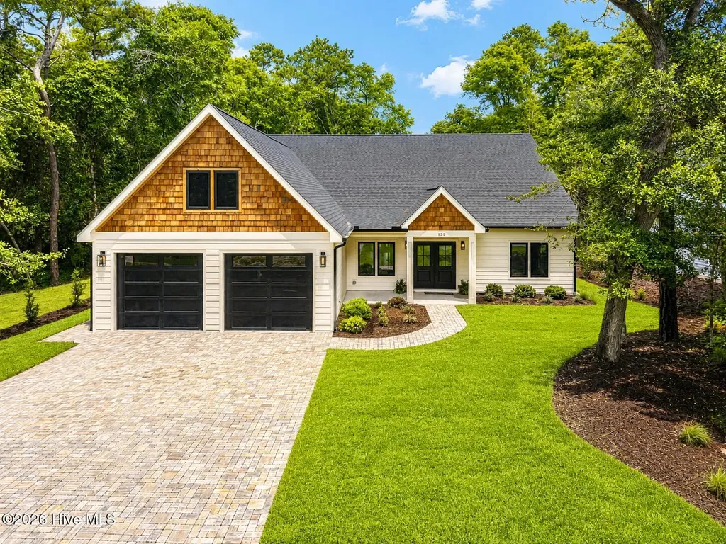 138 Mimosa Boulevard Pine Knoll Shores NC 28512