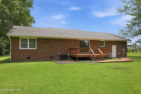 703 Oxford Drive Morehead City NC 28557