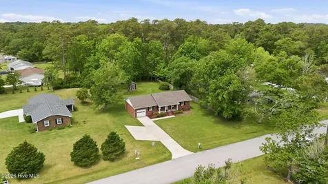 703 Oxford Drive Morehead City NC 28557