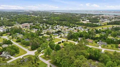 703 Oxford Drive Morehead City NC 28557
