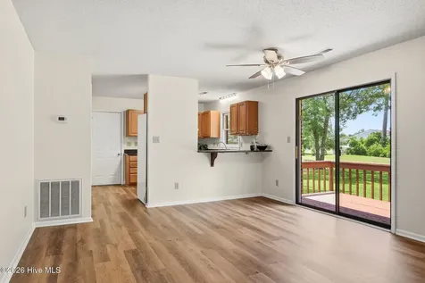 703 Oxford Drive Morehead City NC 28557
