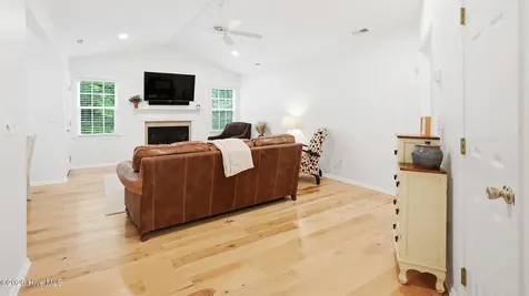 138 Leonard Drive New Bern NC 28560