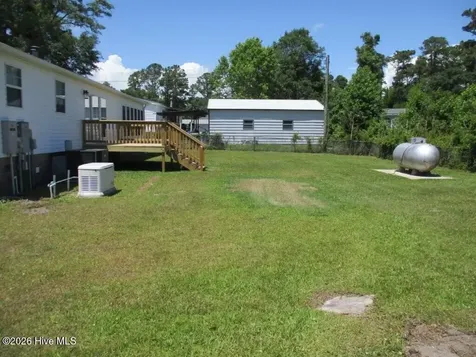 213 Pettiford Road Peletier NC 28584