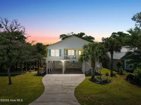 110 NE 17th Street Oak Island NC 28465