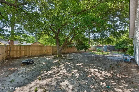 315 Tangle Oaks Court SE Leland NC 28451