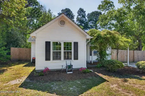 315 Tangle Oaks Court SE Leland NC 28451