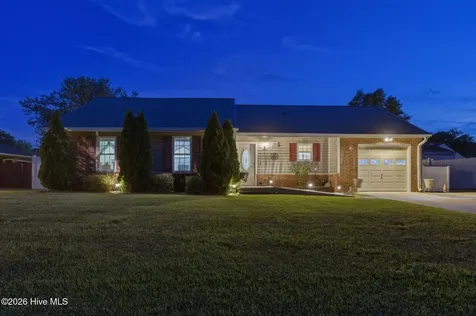225 Spruce Court Jacksonville NC 28546