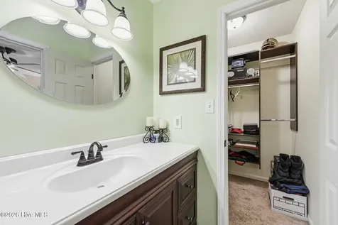 225 Spruce Court Jacksonville NC 28546