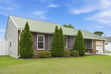 225 Spruce Court Jacksonville NC 28546