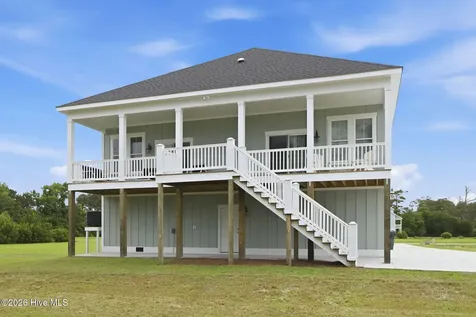 111 Jade Street Beaufort NC 28516