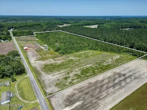 818 Tolers Avenue Blounts Creek NC 27814