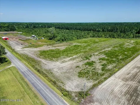 818 Tolers Avenue Blounts Creek NC 27814