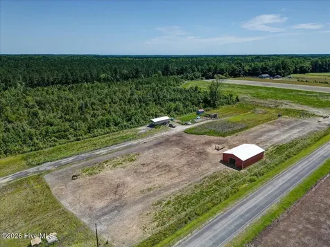 818 Tolers Avenue Blounts Creek NC 27814