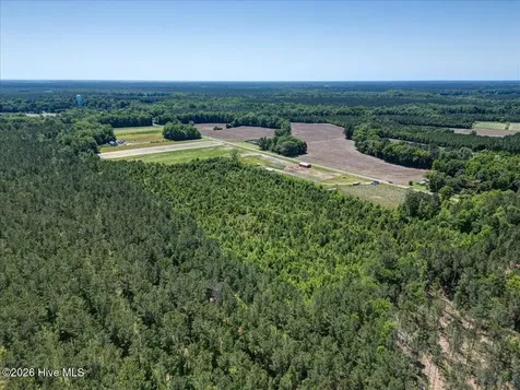 818 Tolers Avenue Blounts Creek NC 27814