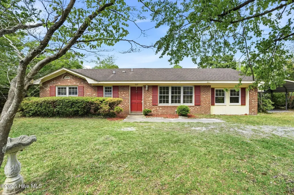 5117 Chaucer Drive Wilmington NC 28405