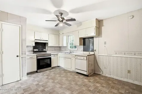 5117 Chaucer Drive Wilmington NC 28405