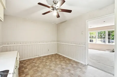 5117 Chaucer Drive Wilmington NC 28405