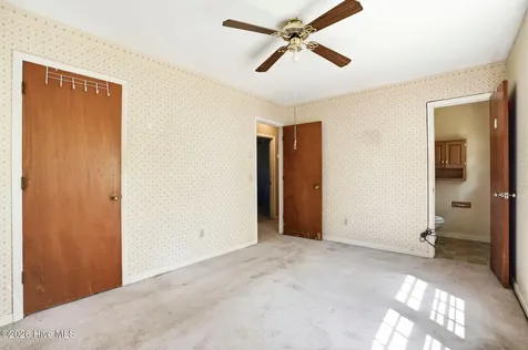 5117 Chaucer Drive Wilmington NC 28405