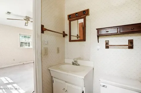 5117 Chaucer Drive Wilmington NC 28405