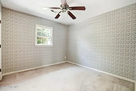5117 Chaucer Drive Wilmington NC 28405