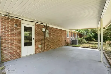 5117 Chaucer Drive Wilmington NC 28405