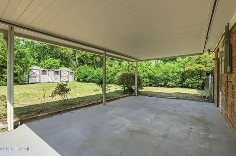 5117 Chaucer Drive Wilmington NC 28405