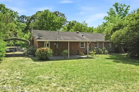 5117 Chaucer Drive Wilmington NC 28405