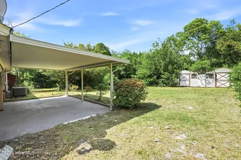 5117 Chaucer Drive Wilmington NC 28405
