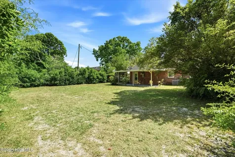 5117 Chaucer Drive Wilmington NC 28405