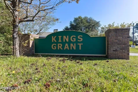 5117 Chaucer Drive Wilmington NC 28405