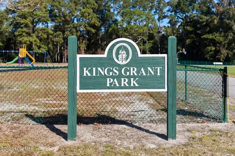 5117 Chaucer Drive Wilmington NC 28405