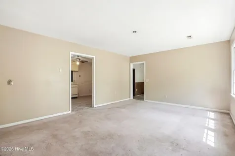 5117 Chaucer Drive Wilmington NC 28405