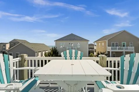 1318 N New River Drive Surf City NC 28445