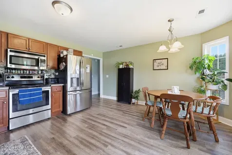 645 Hubert Boulevard Hubert NC 28539