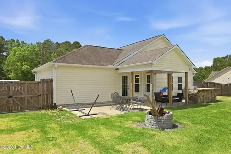 645 Hubert Boulevard Hubert NC 28539