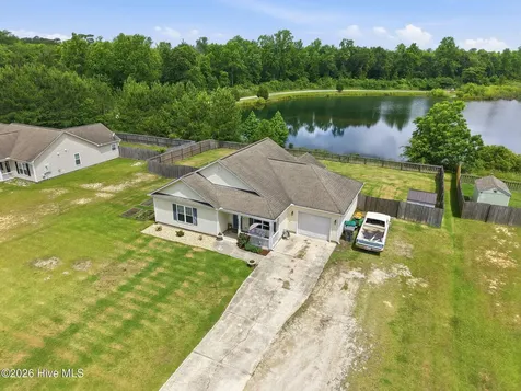 645 Hubert Boulevard Hubert NC 28539