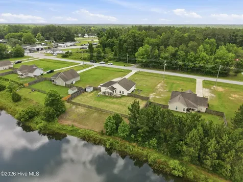 645 Hubert Boulevard Hubert NC 28539