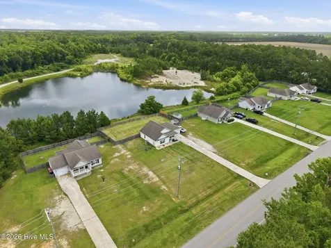 645 Hubert Boulevard Hubert NC 28539