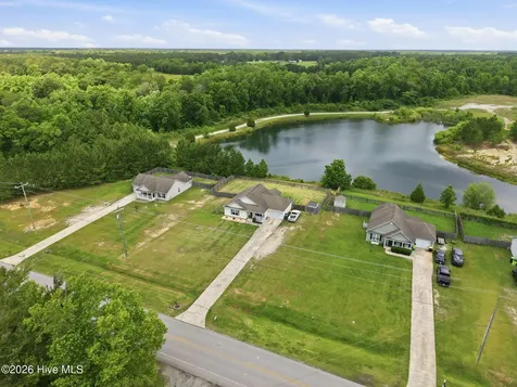 645 Hubert Boulevard Hubert NC 28539