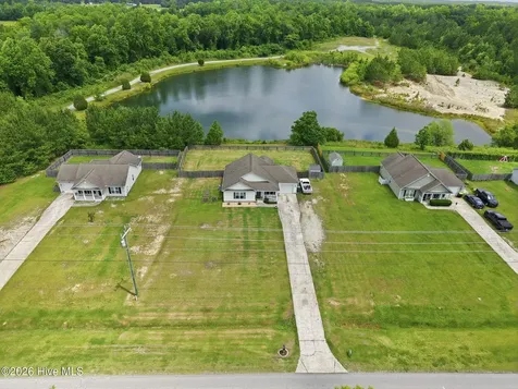 645 Hubert Boulevard Hubert NC 28539