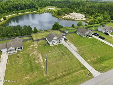 645 Hubert Boulevard Hubert NC 28539