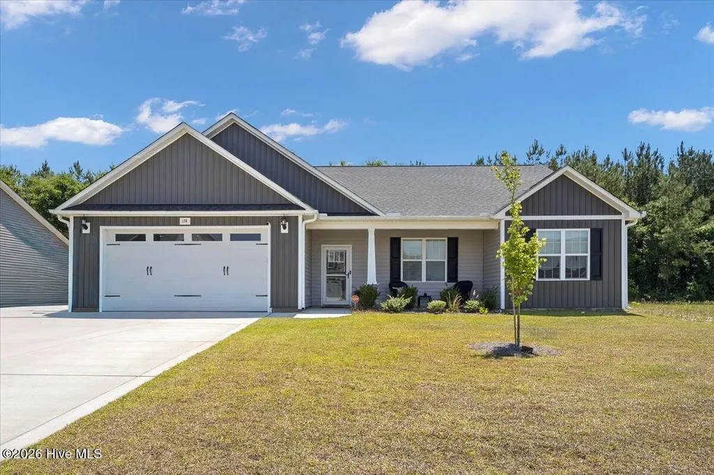 174 Sacksonia Street Raeford NC 28376