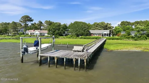 221 Rudolph Drive Beaufort NC 28516