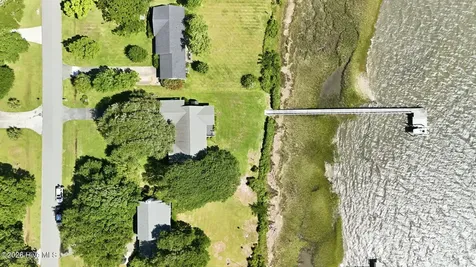 221 Rudolph Drive Beaufort NC 28516