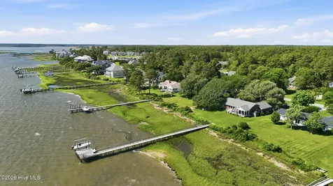 221 Rudolph Drive Beaufort NC 28516