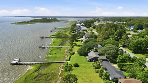 221 Rudolph Drive Beaufort NC 28516