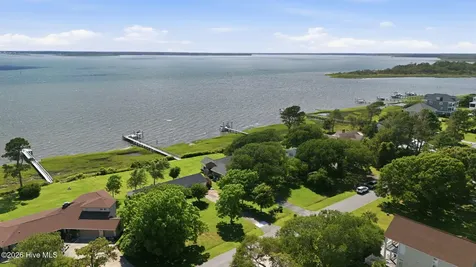 221 Rudolph Drive Beaufort NC 28516