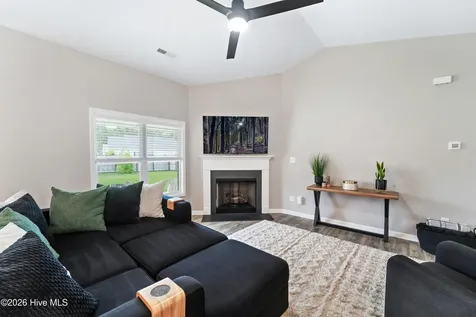 242 Legacy Lane Newport NC 28570