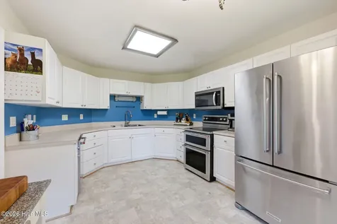 413 Lafitte Way New Bern NC 28560