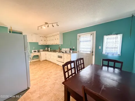 6703 13th Avenue North Topsail Beach NC 28460